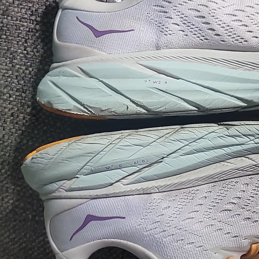 HOKA ONE ONE Clifton 8 Size 9.5 Women's 42 EU - Picture 6 of 11